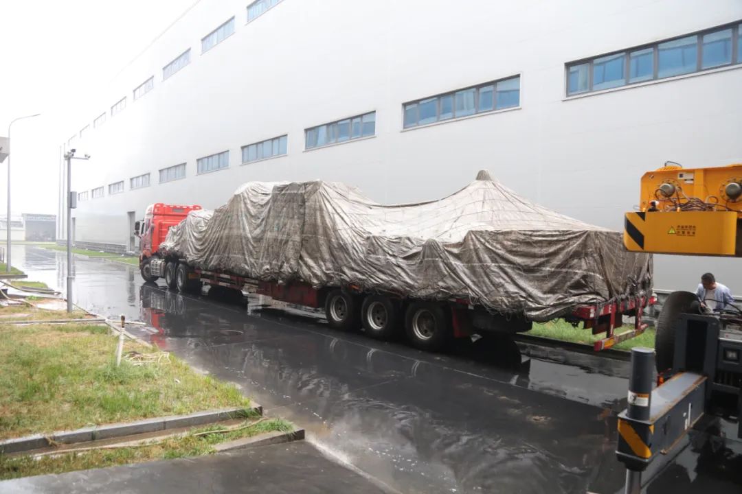 引進(jìn)新設(shè)備，助力新“智”造